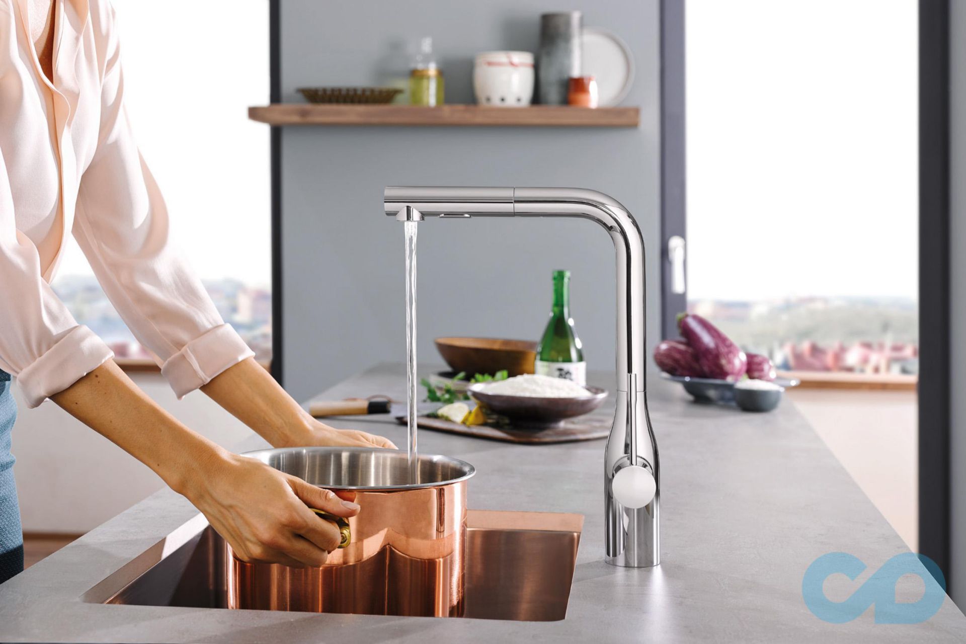 фото кухонний змішувач grohe essence foot control 30311000 (сенсорний