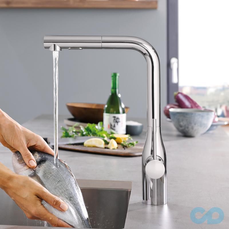 ціна кухонний змішувач grohe essence foot control 30311000 (сенсорний