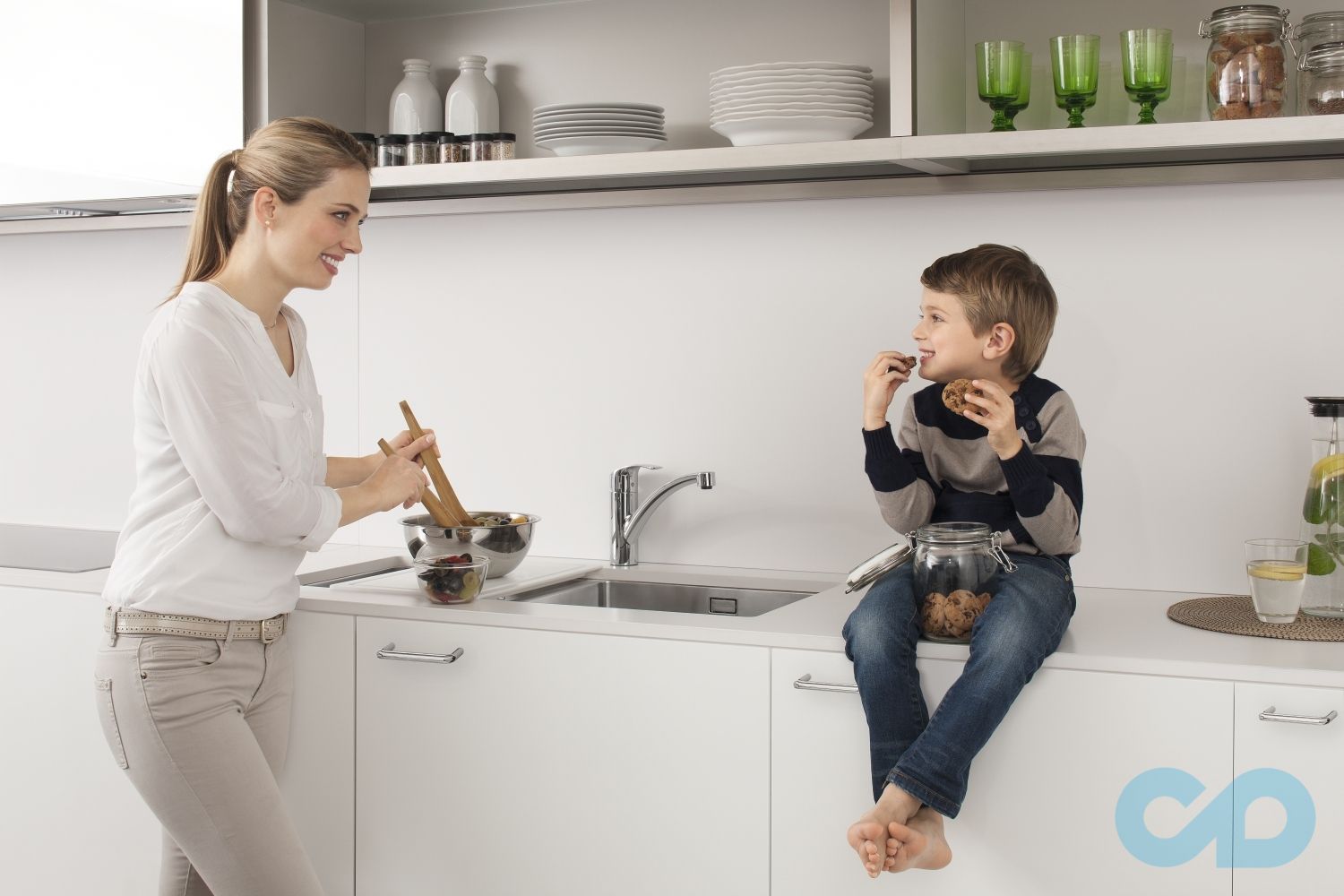 фото Кухонный смеситель Grohe Eurosmart New 3328120E