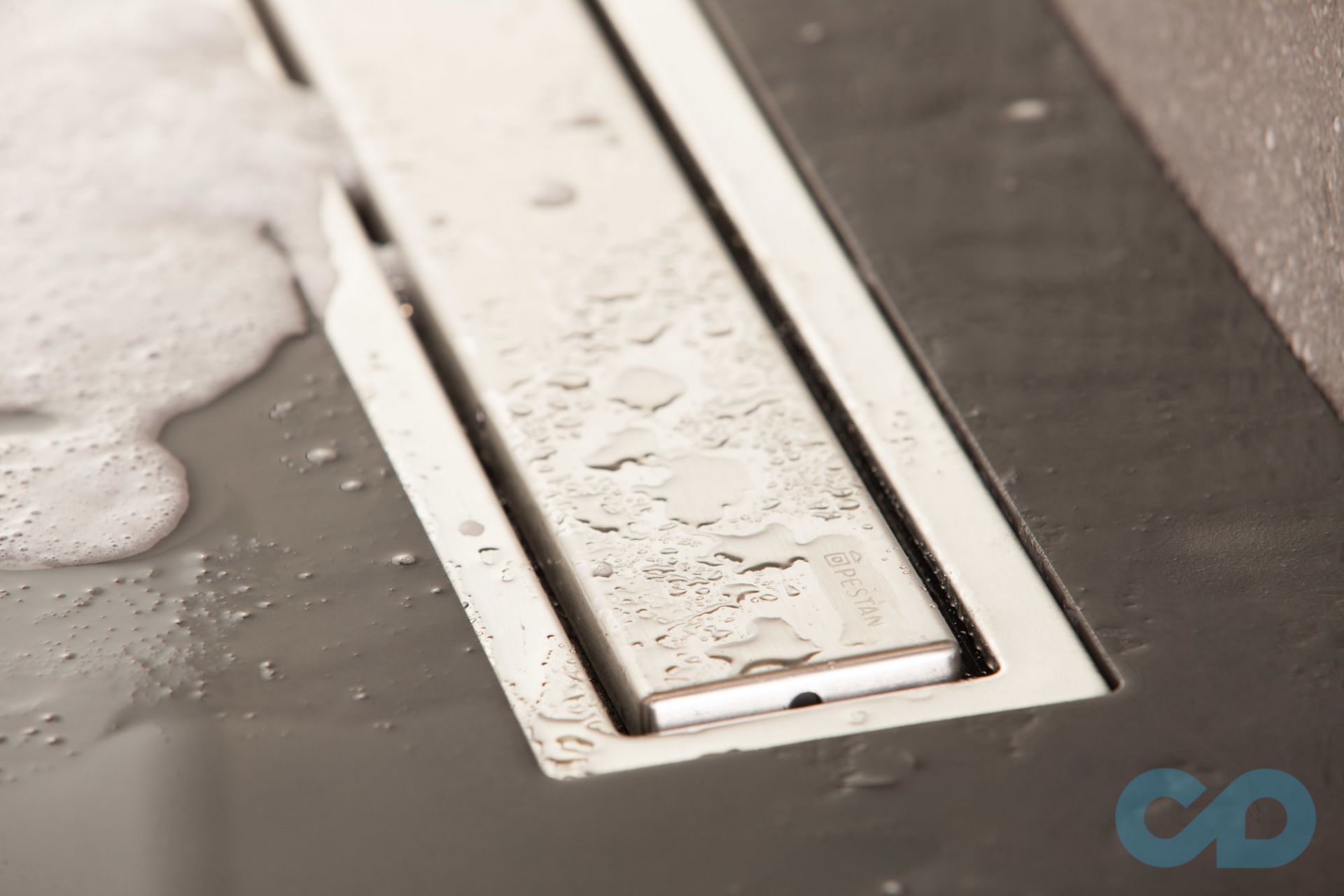 дизайн дренажний канал Pestan Confluo Premium Line 450 мм 13100002